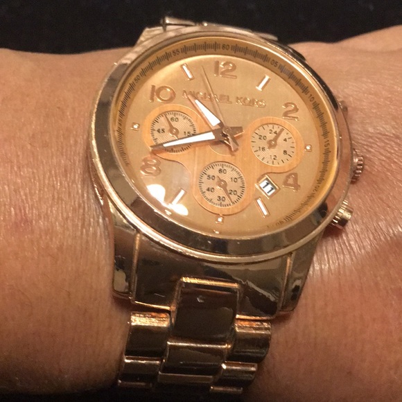 Michael kors rose gold watch